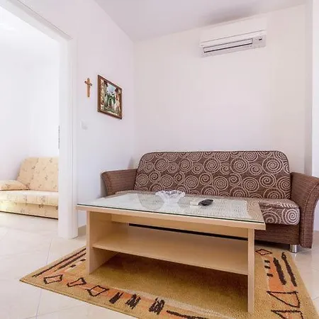 Apartamento For Up To Five Persons, Only 500m From The